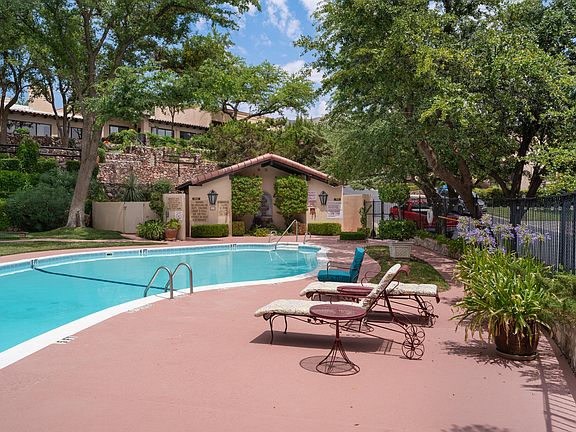 4th image of 6006 Balcones Ct APT 7