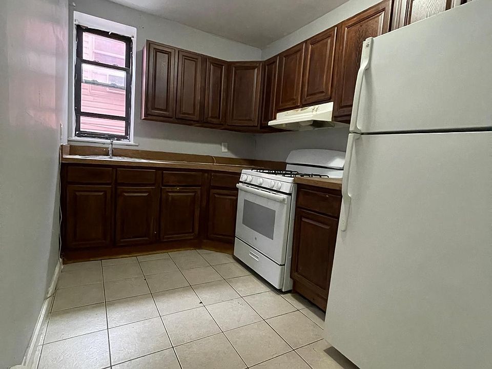 1st image of 136 Grant Ave APT 3D