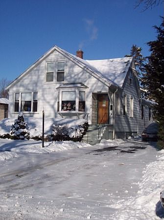 1st image of 942 Hollywood Ave