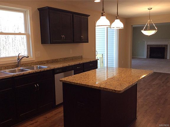 2nd image of 2396 Agassiz Dr