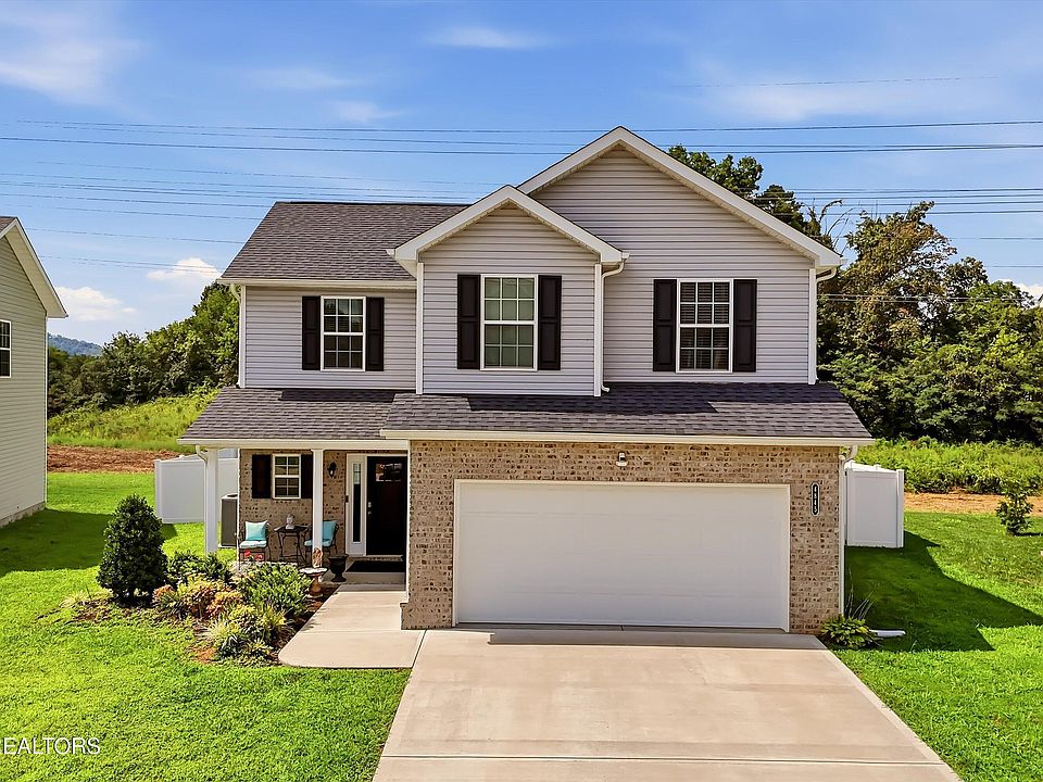 1st image of 4845 Stoneyhurst Ln