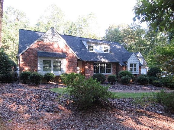 2nd image of 510 Oakdale Dr