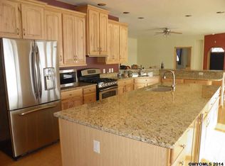 901 Meadowlark Ln, Lander, WY 82520