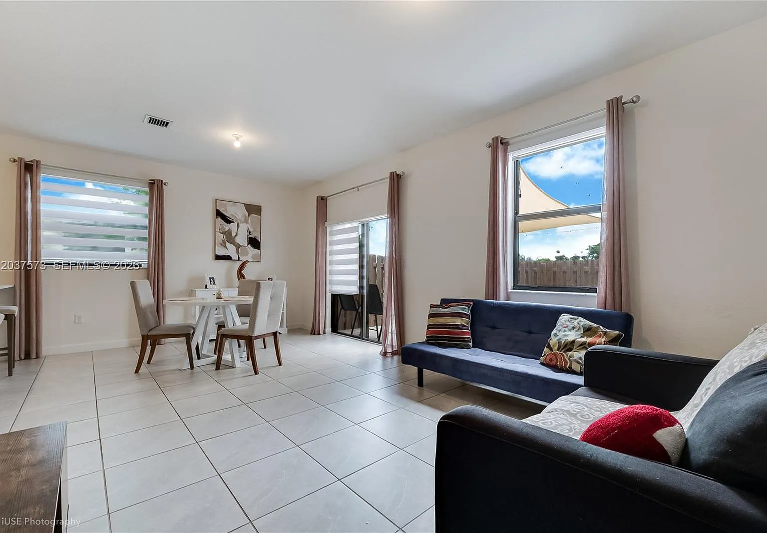 3 bed, 2.5 bath, 1695 sqft, $2,900 — Photo 4