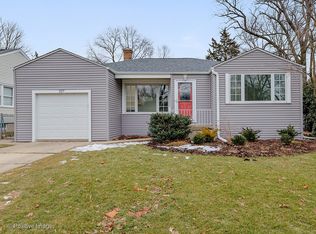227 S Summit St, Wheaton, IL 60187
