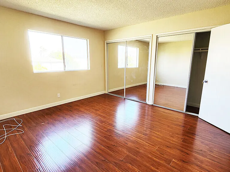 4732 Elmwood Ave #3 — Photo 4