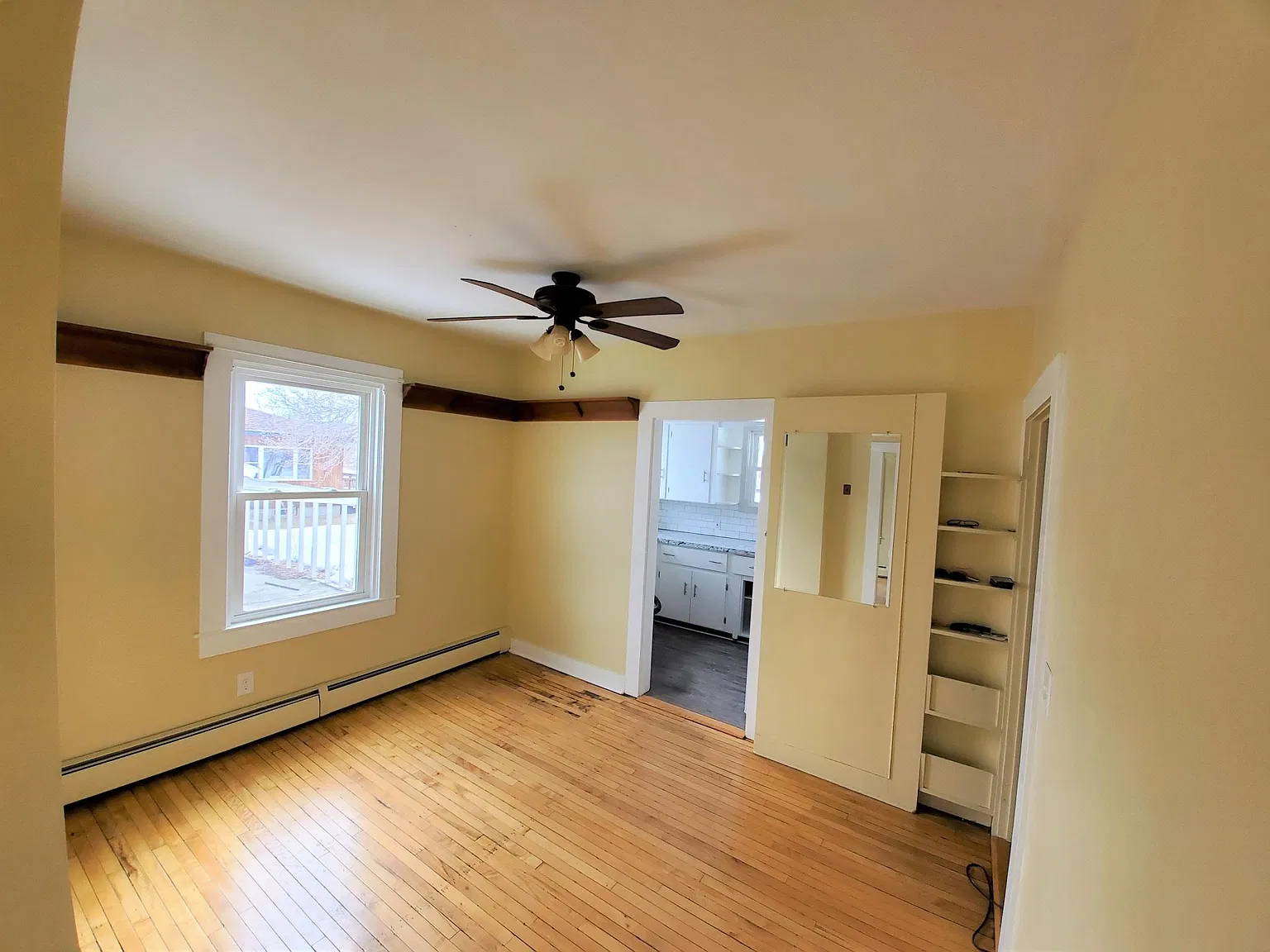 20 Laurel St — Photo 2