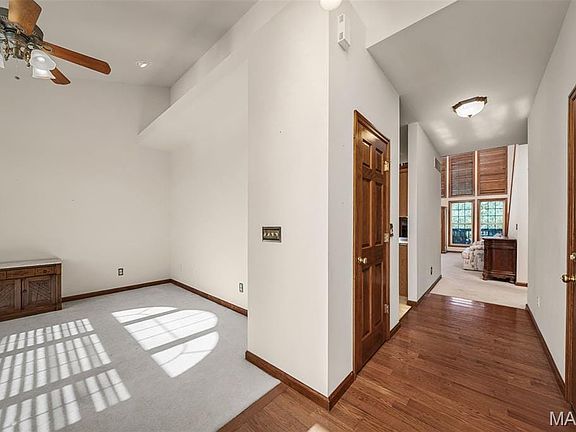 4th image of 141 Canyon Creek Cir