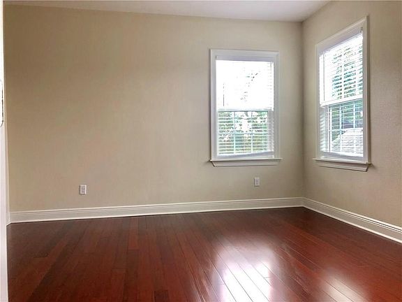 5th image of 3905 Louisiana Avenue Pkwy