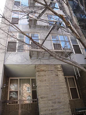 Sold by CLB Realty | media 2