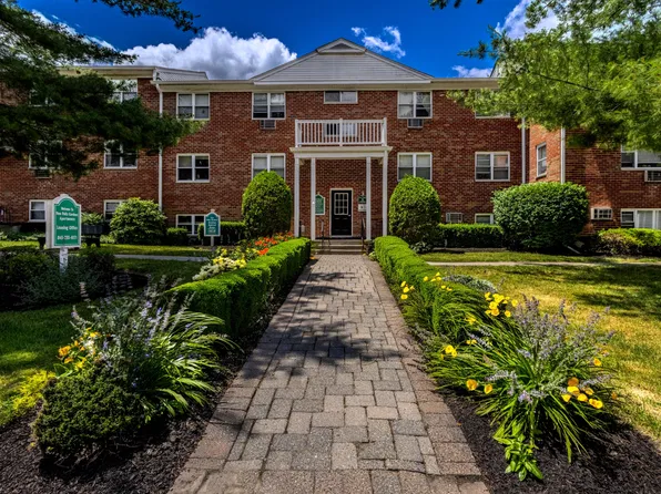 New Paltz Gardens Apartments
