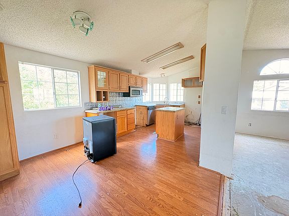 2nd image of 24303 Woolsey Canyon Rd Space 126