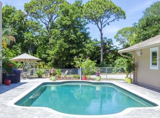 8900 143rd St, Seminole, FL 33776