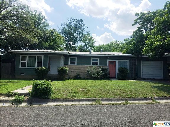 2nd image of 26 Sue Ann Dr