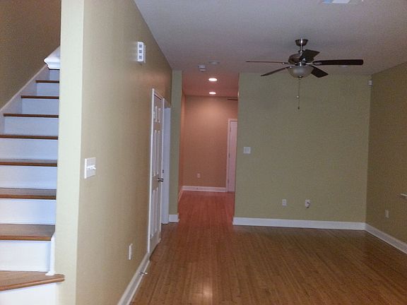 5th image of 4902 Baccich St