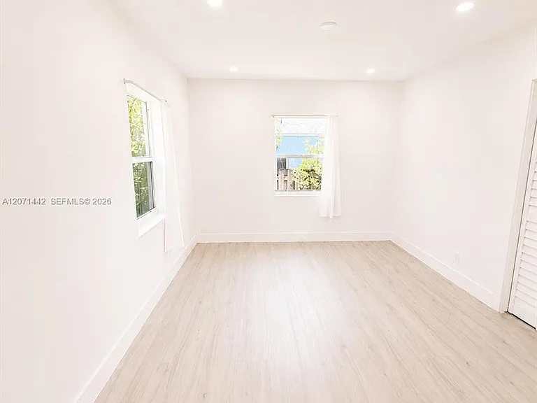 1508 Funston St — Photo 17