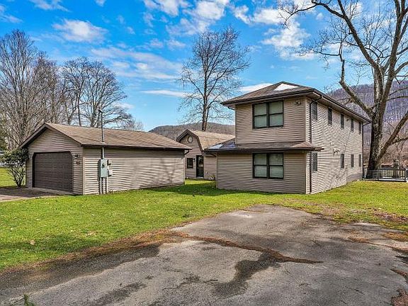 4th image of 1683 Dunns Eddy Rd