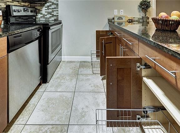 3rd image of 7685 Northcross Dr Unit 123
