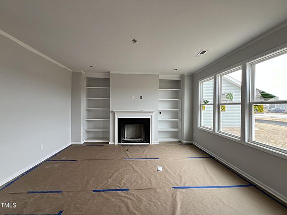 3rd image of 588 Sturgeon St