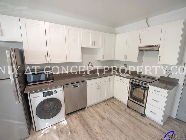 First Avenue Flats — Photo 116
