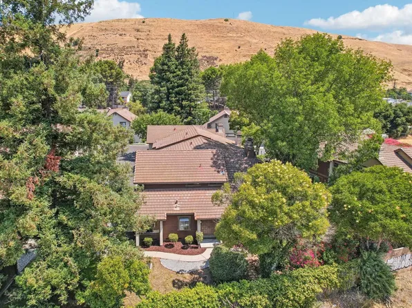 80 Harvey Ter, Fremont, CA 94536