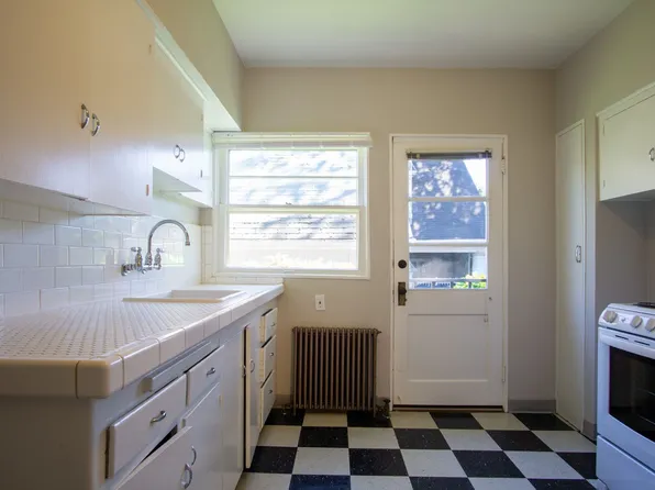 2031 NW Johnson St APT 7, Portland, OR 97209