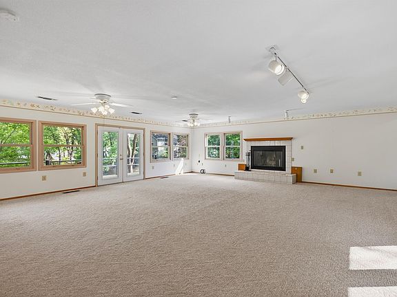 4th image of 102 Summerall Dr