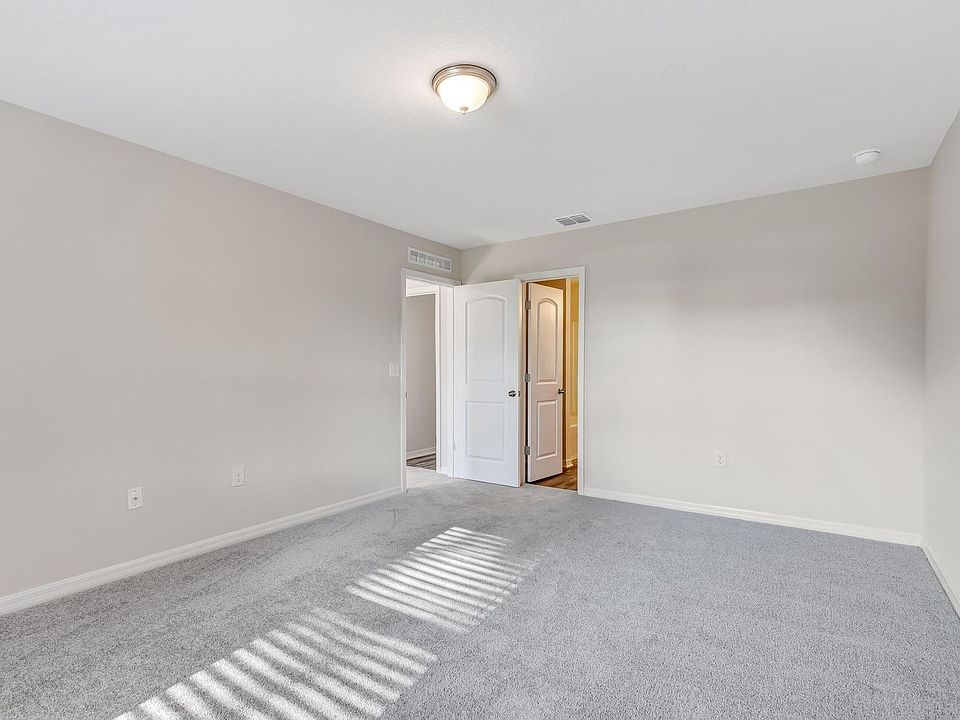 1st image of 67 Wood Cedar Dr