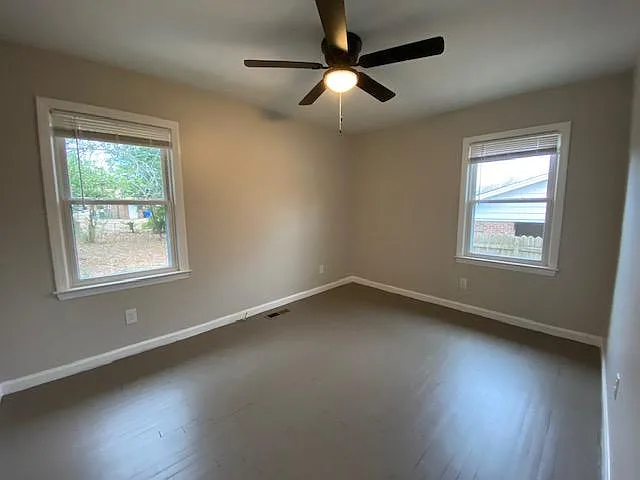 2033 Mango Cir — Photo 15