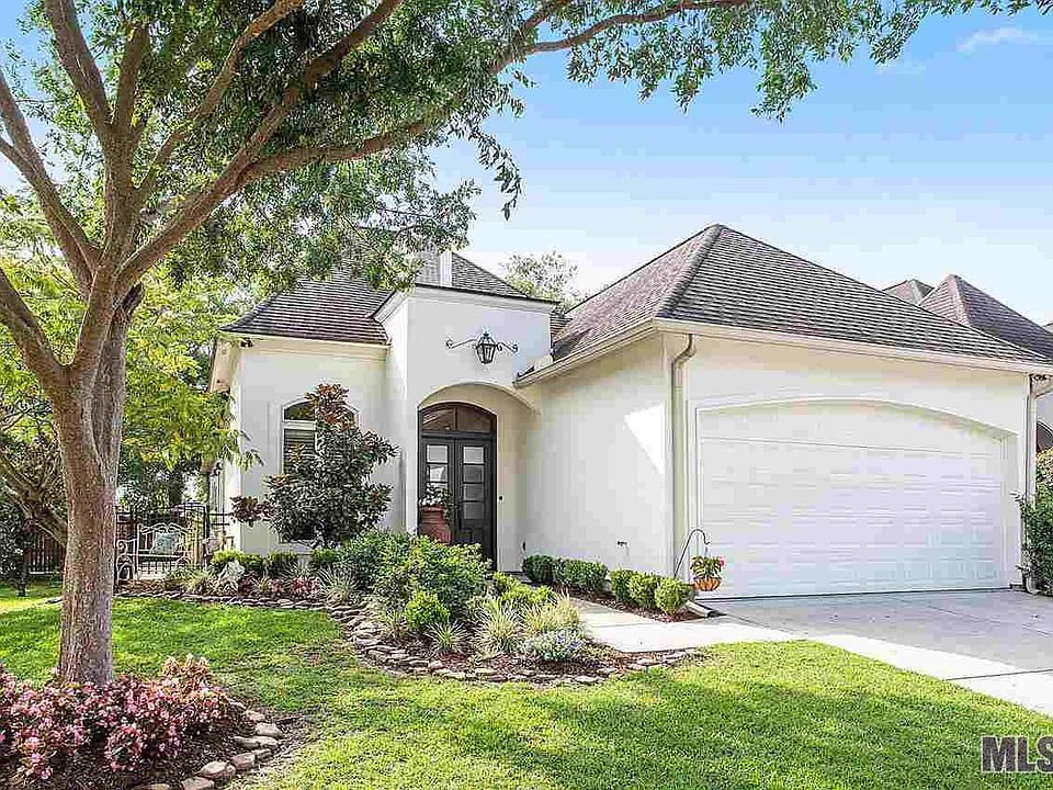 1st image of 10721 Woodland Oaks Dr