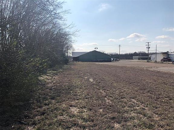 3rd image of 120 E State Highway 276