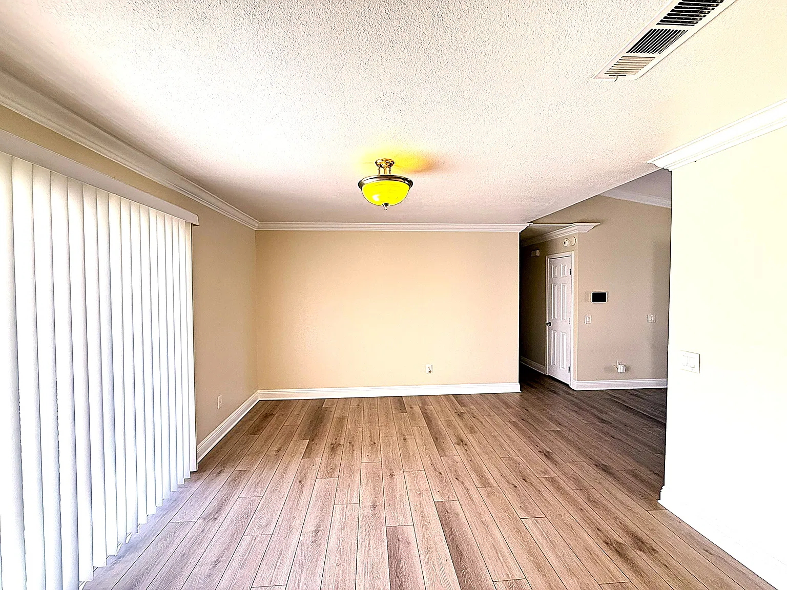 3 bed, 1263 sqft, $2,800 — Photo 4