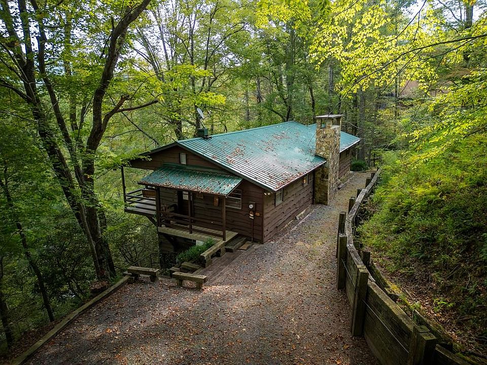 1st image of 283 River Bend Ln