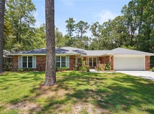 335 Azalea Dr, Mandeville, LA 70471