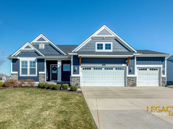 4534 Point Superior Ct, Holland, MI 49424