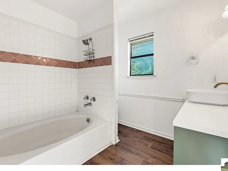 611 N 21st St — Photo 13