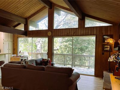 747 E Victoria Ct, Lake Arrowhead, CA, 92352