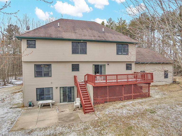 Listing photo 4