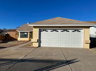823 Sunridge Rd SW, Albuquerque, NM 87121