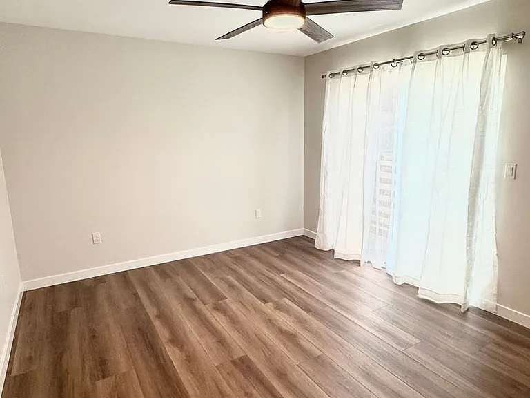 129 Olive St — Photo 18