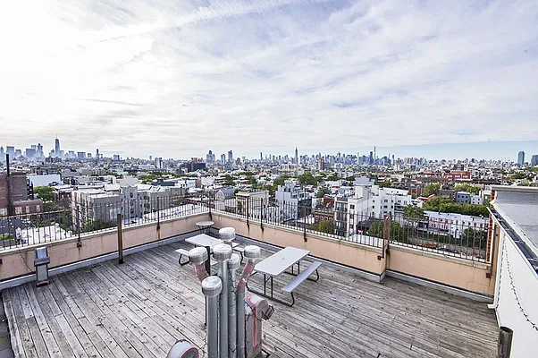 Rented by Level Group | media 27