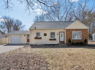 5014 Mayview Rd, Minnetonka, MN 55345