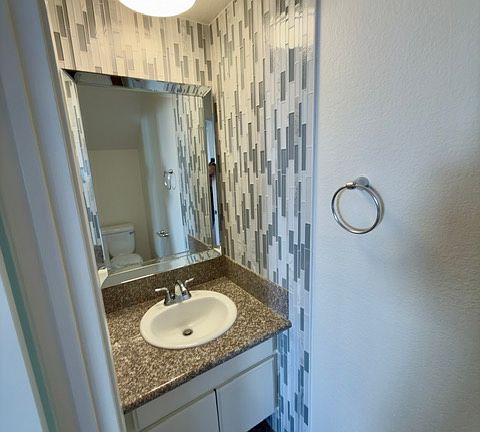 4th image of 3669 Westwood Blvd #13