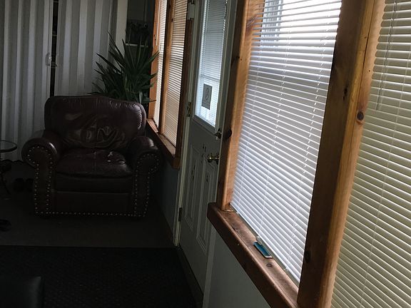 4th image of 62 Lawrence Ave