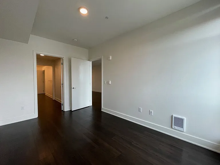 2201 Eastlake Ave E — Photo 25