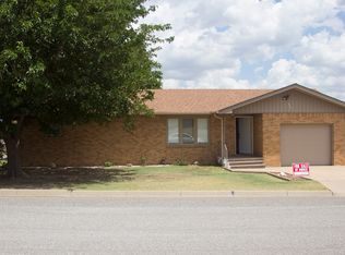 402 S Baltimore St, Meade, KS 67864