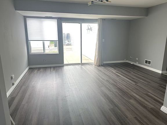 2nd image of 205 W Washington St