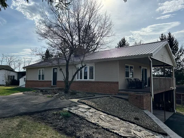 128 S East St, Aaronsburg, PA 16820