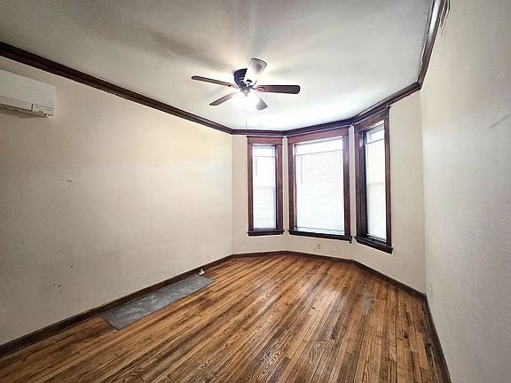 4th image of 6339 S Eberhart Ave Floor 1