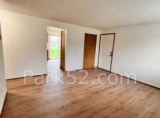 5606 Parker Rd E APT A, Sumner, WA 98390
